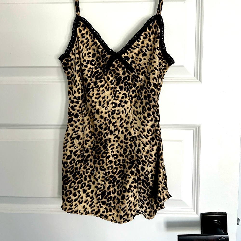 Charlotte Silk Camisole In leopard